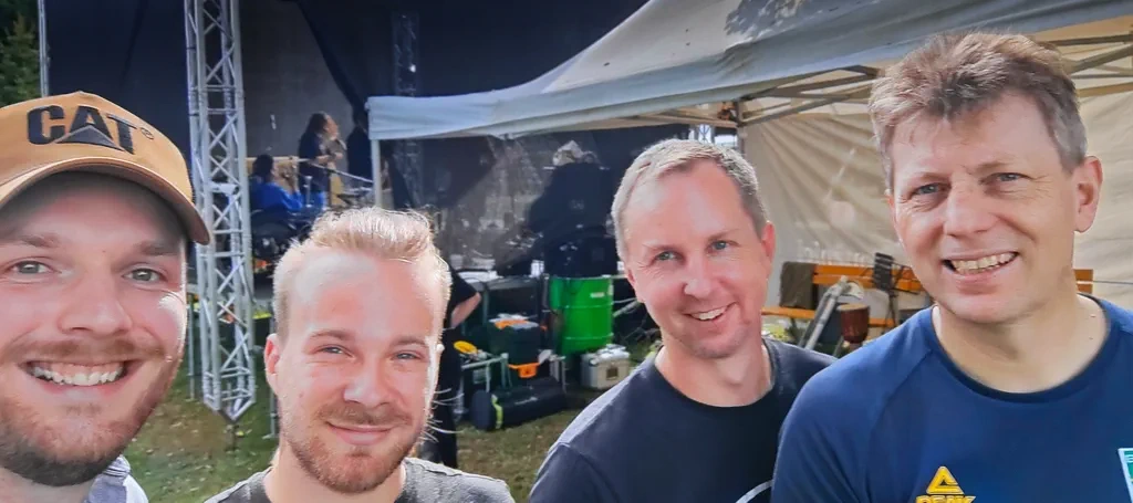 Kontakt kapela RÓNIN backstage - booking a rezervace koncertů